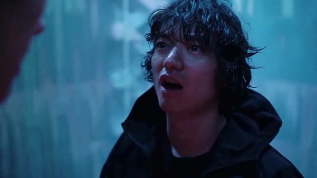 秦风村田昭对峙片段天才与疯子的较量