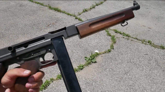 实测二战最著名的冲锋枪汤普森m1a1式又称芝加哥打字机