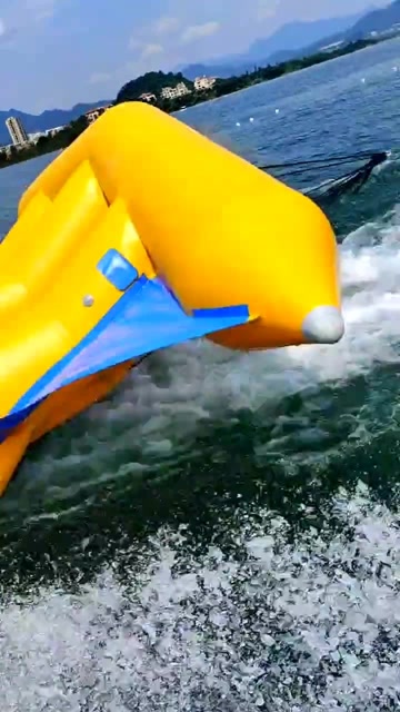 千岛湖欢乐水世界飞鱼,美女玩得项目好刺激,超级想尝试一下!