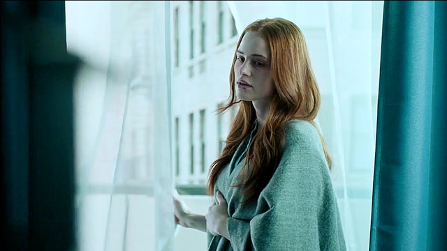 《迷盲》女孩被粉丝弄瞎 然后珍藏占为己有