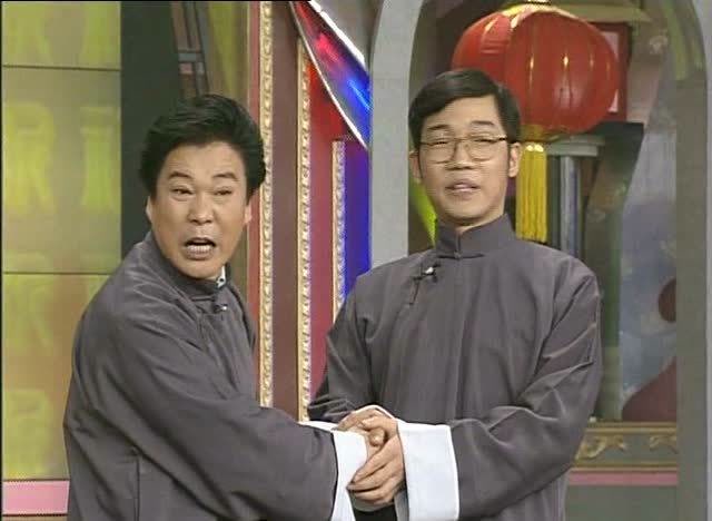 1999央视春晚奇志大兵表演相声白吃观众掌声如雷