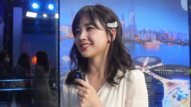 王冰冰采访调皮秀日语,声音又软又甜简直太可爱了,王冰冰有多甜