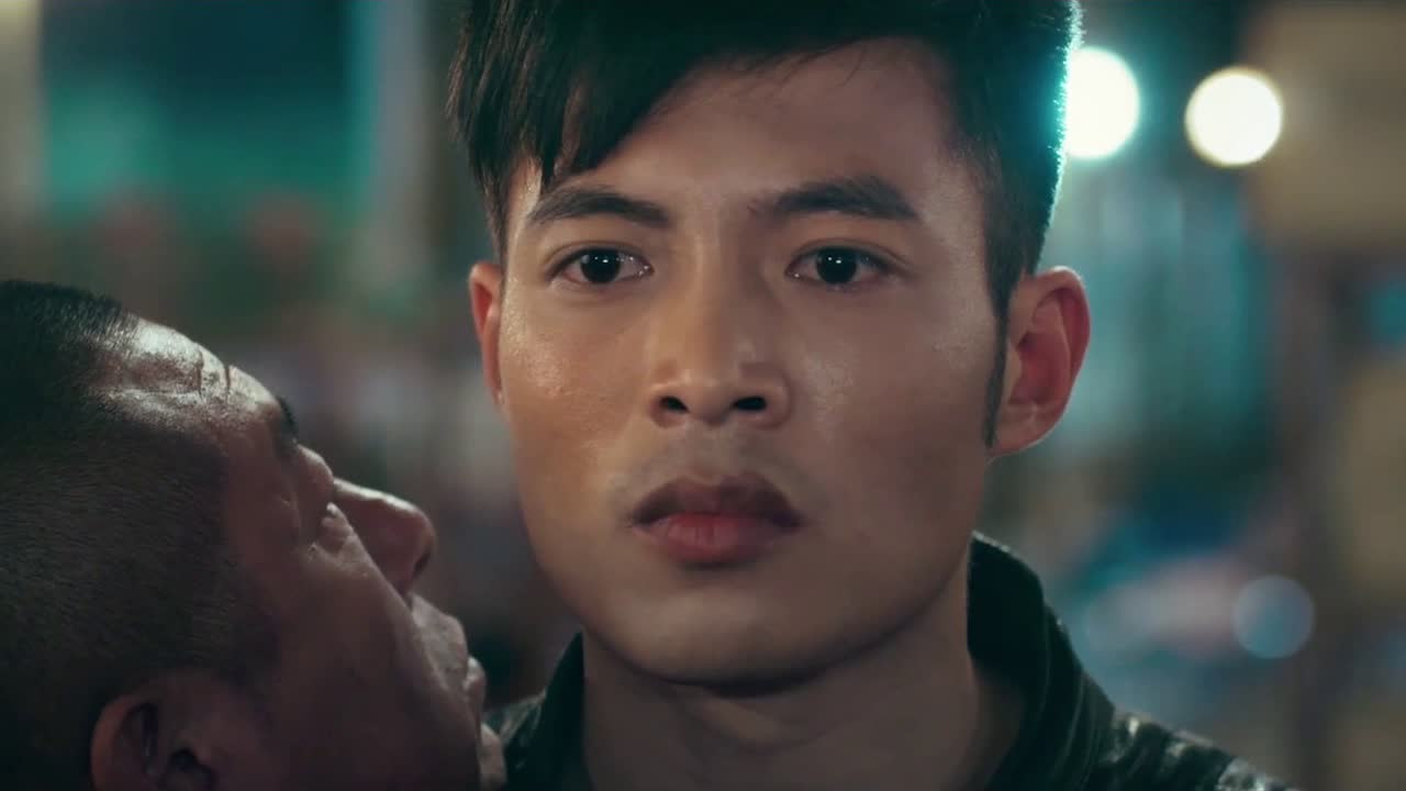 《卧虎悍将》龙啸峰这身手比枪都还快,无人能敌!