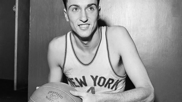 卡尔-布劳恩生涯简介 曾以尼克斯球员的身份5次入选全明星