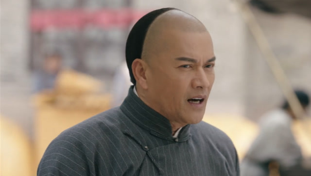 黄麒英出手闪到腰,多亏黄飞鸿出现及时