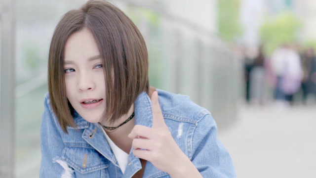 《繁星四月》第四集02:闵四月也太能跑了,连小偷都跑不动了,最后却因