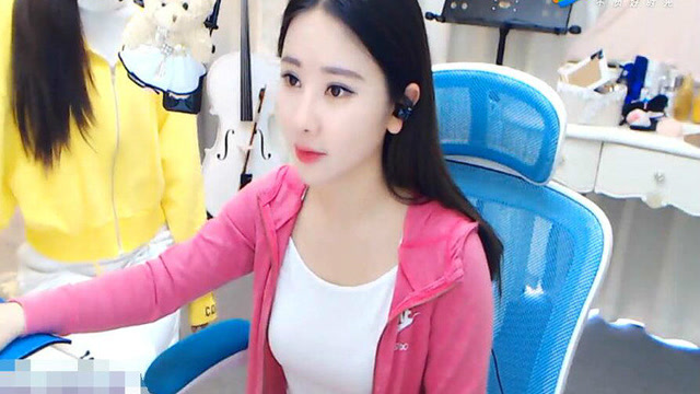 yy小虾米翻唱《天在下雨我在想你》