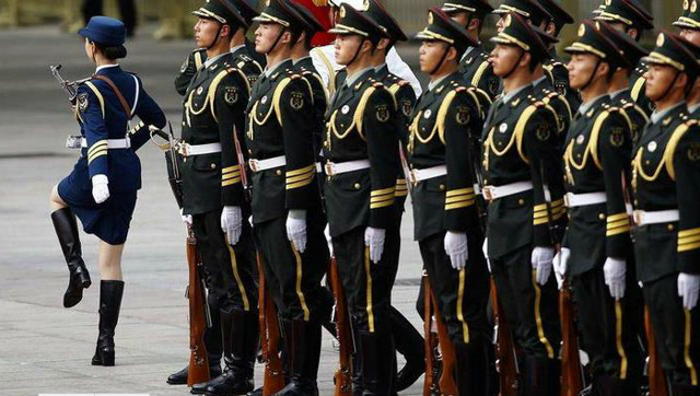 智利的普鲁士仪仗队,还是和我们中国的没法比啊