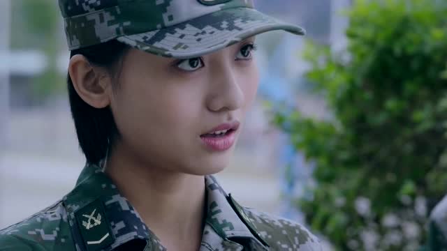 《维和步兵营》戈睿巧遇前女友百合,反遭冷嘲热讽让自己难堪!