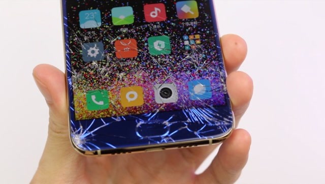 伤心我的小米6屏幕碎了