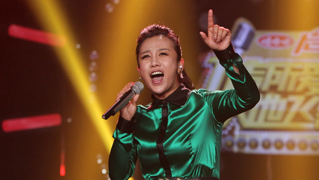 阿宝表示老婆张冬玲演唱《唱支山歌给党听》比他唱还有韵味