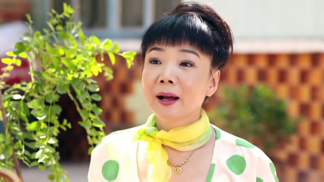 林小曼和刘玉娇,妥妥的塑料姐妹花,认钱认礼不认人