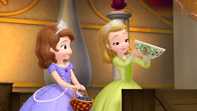 小公主苏菲亚:苏菲亚的姐姐安柏要制作一个4层的超大草莓蛋糕!