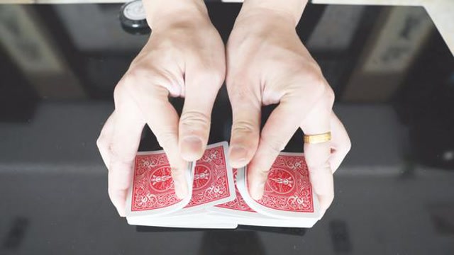 如何把扑克牌怎么洗都洗不乱方法?其实方法特简单