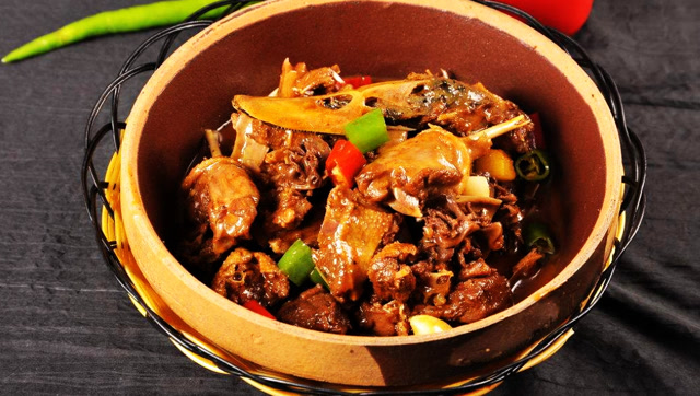 教你怎么做新版鸭子煲,比啤酒鸭还香,做法简单,有食欲!