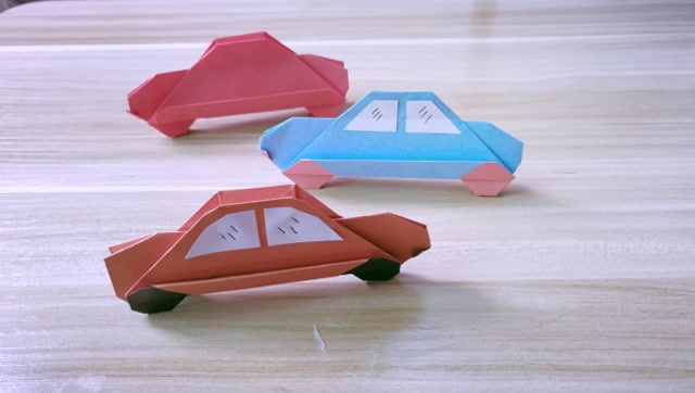 手把手教你折一辆小汽车,好玩又简单,还可以立在桌子上哦!