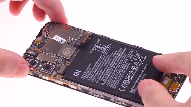 红米6 pro屏幕拆解更换教程