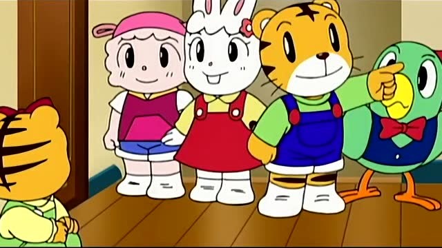 可爱巧虎岛:阿姨送给了小花妹妹一个非常好玩的布谷鸟时钟