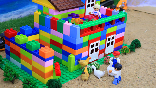 用积木建一座农场小屋,益智积木玩具