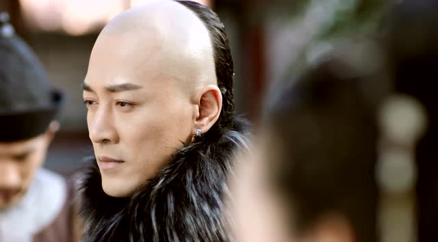 东哥赶到时,葛戴已经生下了一个大胖小子,母子平安