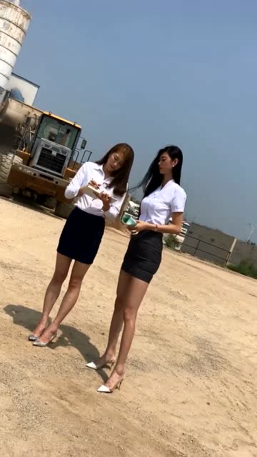 身高2米美女穿包臀裙,一双大长腿羡煞多少人!