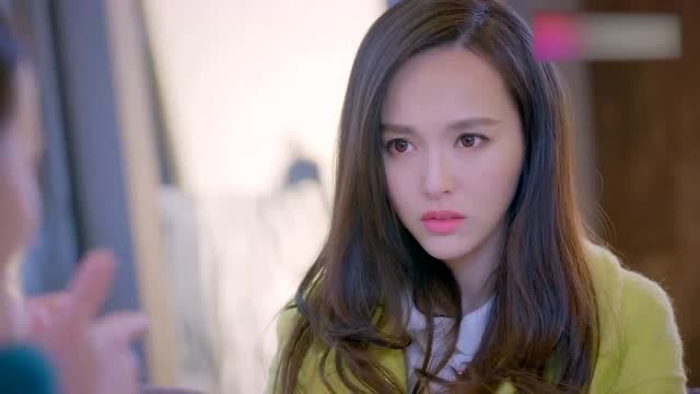 米朵向闺蜜倾诉自己的苦恼,闺蜜却脸色大变吓坏米朵,这变太快了