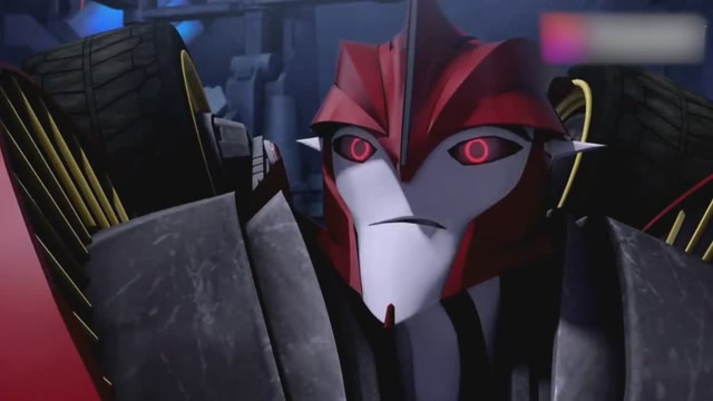 变形金刚:哈哈哈!卡墙里面的击倒,烟幕干的漂亮!