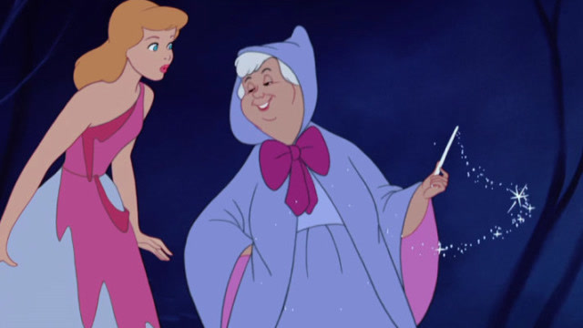 仙女教母念魔法为灰姑娘变马车?小老鼠们被吓得四处逃窜!