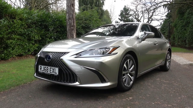 2019款美版雷克萨斯es 300h到店实拍,外观及内饰全方位展示