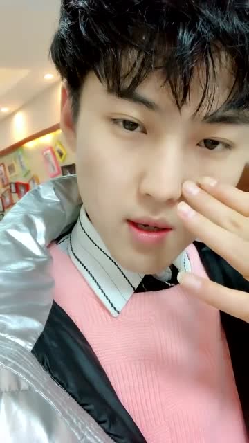 网红陈小硕,艾伦这是有点情绪啊,这下好了,被小硕盘了吧!