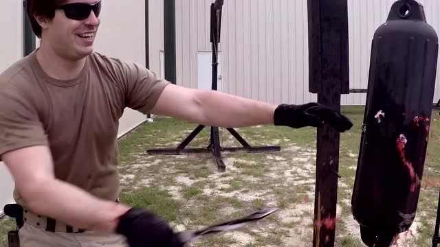 冷兵器-m48旋风式固定刀,这就是冷兵器的魅力!