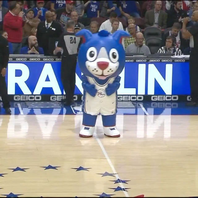 migos全球最狂热粉丝:费城76人队吉祥物富兰克林! 主页君已笑抽