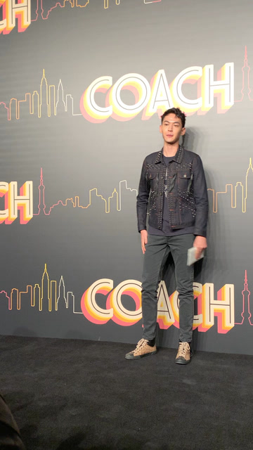 唐晓天人这么高啊这两条大长腿我服气的