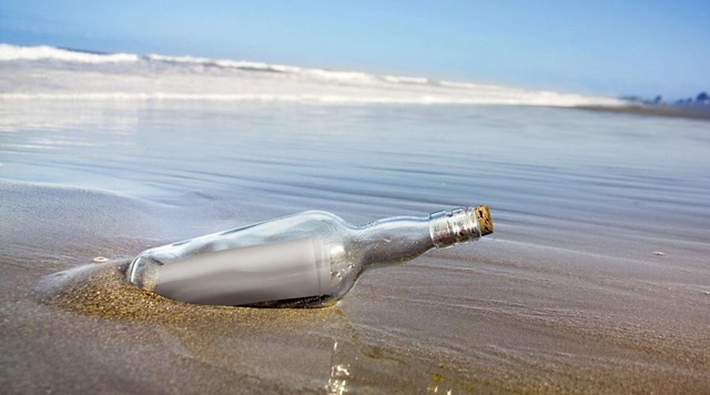 澳大利亚女子捡到一个漂流瓶,里面竟然是132年前的古老信条!