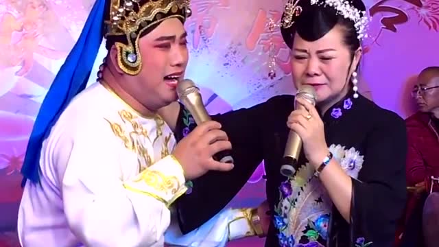 东北二人转这一段真的是太悲了唱的撕心裂肺呀演员厉害了