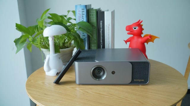 投影仪取代传统电视?快了,当贝f1智能投影仪评测