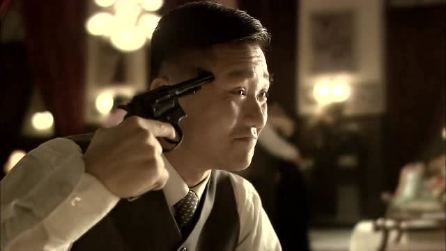 人间正道:大叔话说到一半,突然拿枪对着自己,把英国人吓一跳!