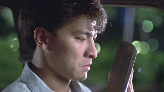 狱中龙:华仔第一次跟着虾毛混,紧张的吹口琴,究竟在做什么