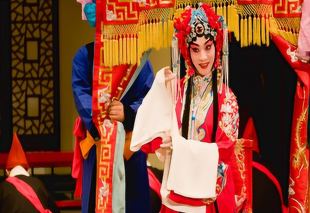 够味!经典老戏,赵荣琛京剧《锁麟囊》