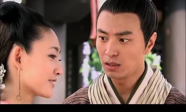 慎儿看着小皇帝,露出意味深长的笑容,吕禄真是个草包啊