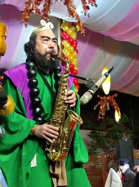 你以为沙师弟只会挑行李,人家还会萨克斯,这水平得是什么段位?