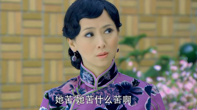 泪洒女人花:素云是为了帮陈曼青还债才去卖唱,没想到还被她鄙视