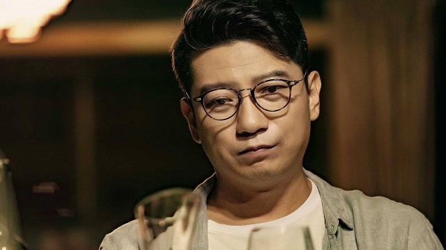 "王启年"终于火了,看到旧照后,难怪汤唯当初会和他在一起