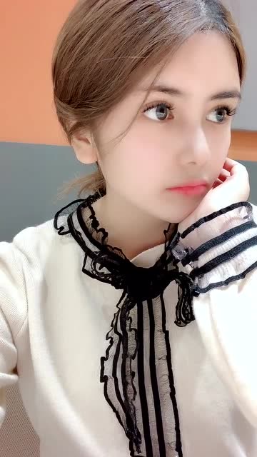 中俄混血的小姐姐,颜值真的超高,有没有种心动的感觉?