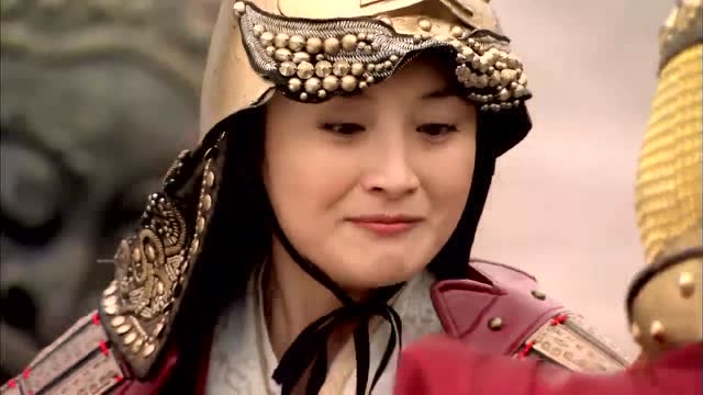 怀孕女将军战场上临产,丈夫将军让士兵组盾牌阵挡着生完孩子!