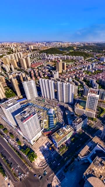 航拍江苏镇江,风景优美经济繁荣的城市,俯瞰这一幕超震撼!