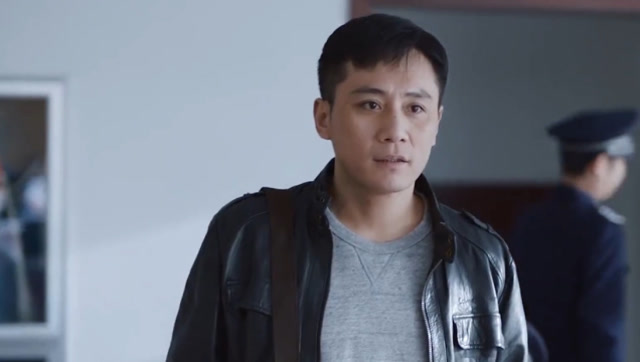 在远方:刘烨带马伊琍回家上坟,当场跪地求婚"当父母面嫁给我"