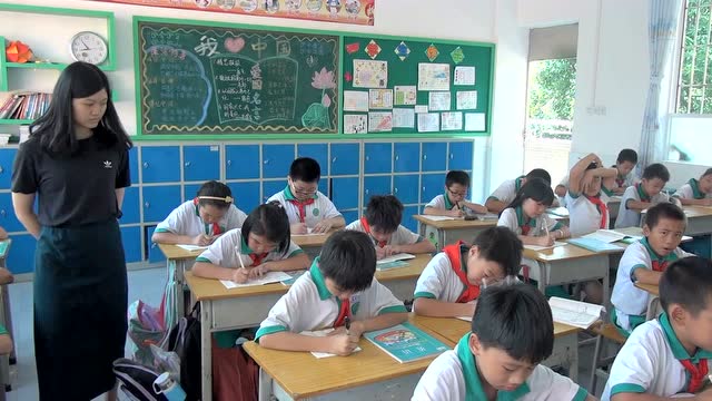 广州市花都区狮岭镇新民小学馆长荐书《爱的教育》