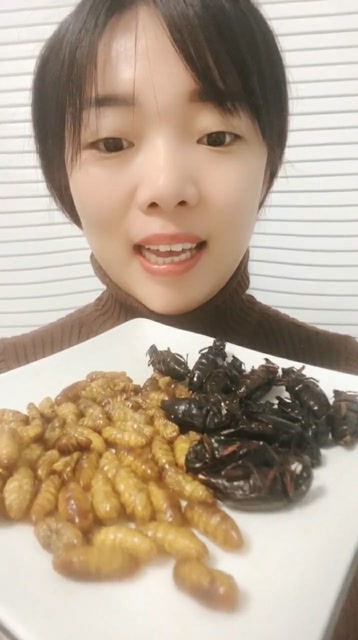 金丝蛹和山水牛,你喜欢吃哪个?