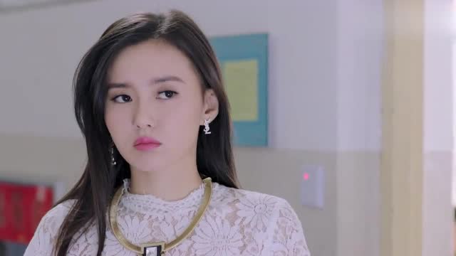 暖爱:秦樱素上着课,发现丈夫江村在偷看,把江村吓跑了